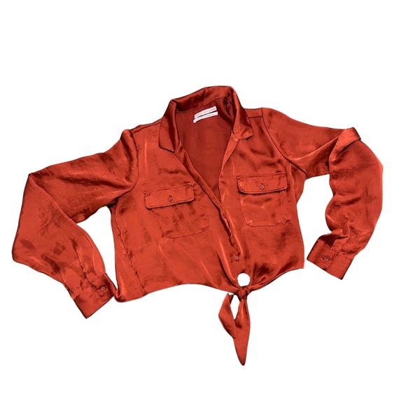 ✨ Urban Outfitters Burnt Orange Tie-Front Blouse ✨ Size Women's Small - Picture 3 of 9